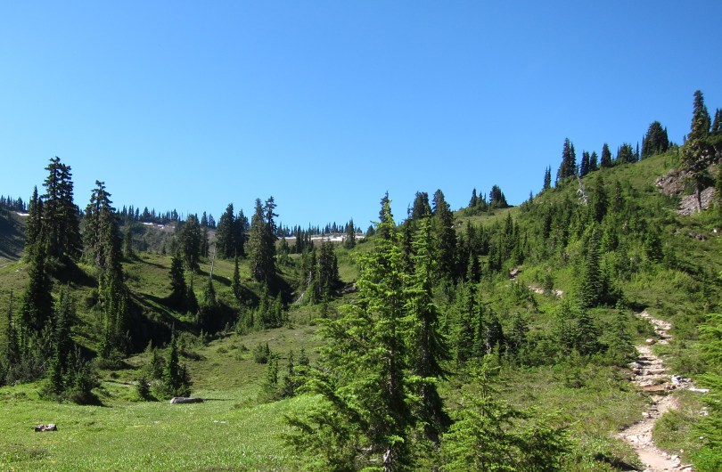The trail up to Heart Lake is sited to blend with the land similarly to the path in the Chinese painting.