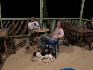 A relaxed meal at Hatty's El Bosque restaurant